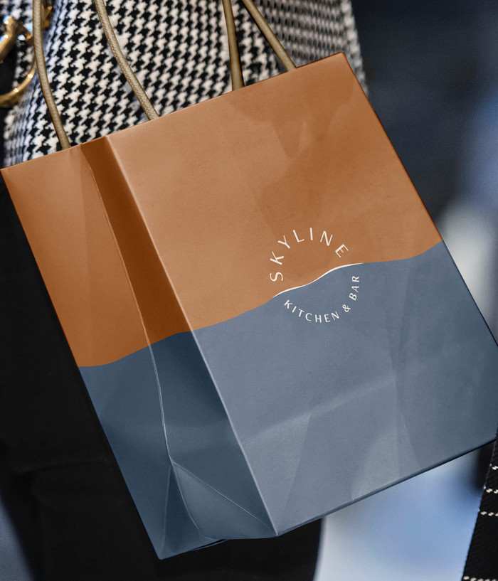 Two-toned to-go bag.